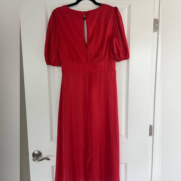 Alexia Admor Red Satin Puff Sleeve Midi V Neck Slit Dress Size 6 - Picture 5 of 8